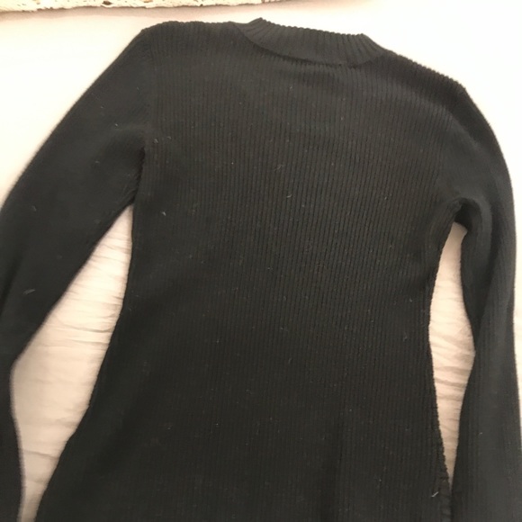 Black mock turtle with cut out sweater - Picture 5 of 10